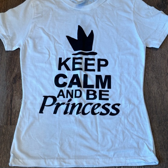 Ladies T-shirt Keep Calm and be Princess NWOT - Picture 2 of 4